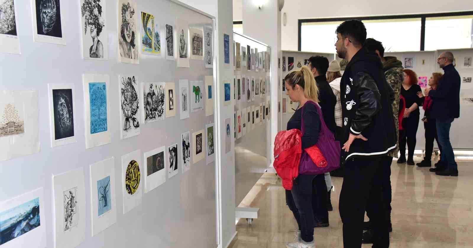Baün’de 27 Ülkeden Sanatçıların Eserleri Sergilendi