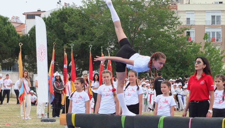 Burhaniye’de 19 Mayıs coşkusu